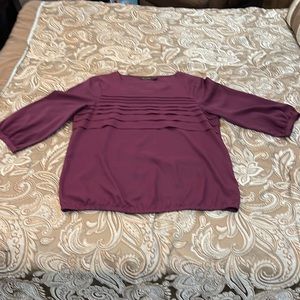 The Limited, 100% Polyester 3/4 sleeve blouse